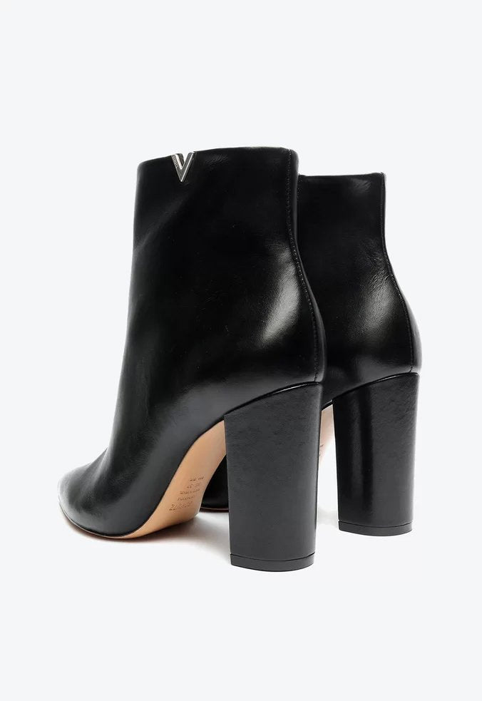 BOTA TRIANGLE SALTO BLOCO COURO PRETA